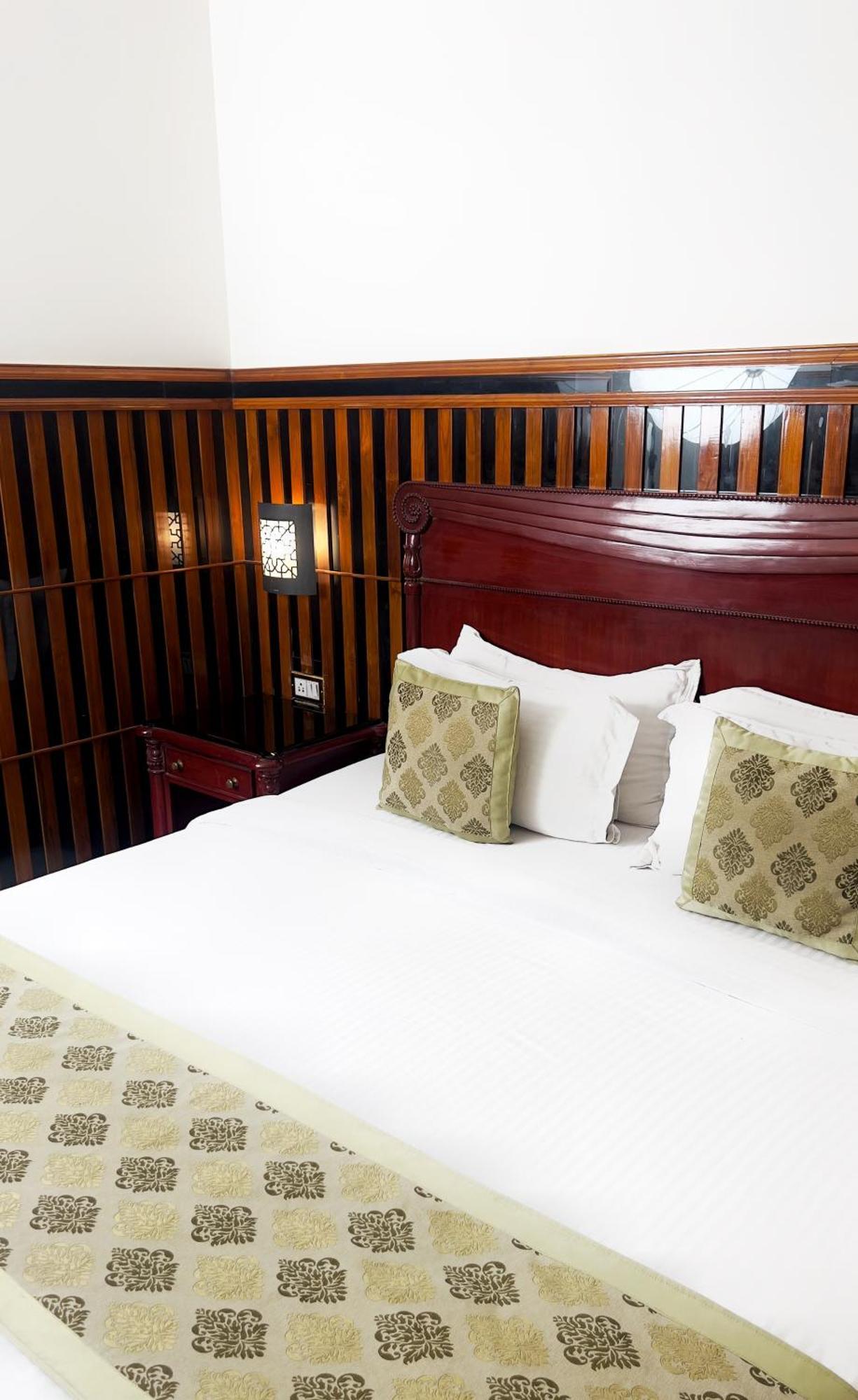 Hotel Mera Mann 2*