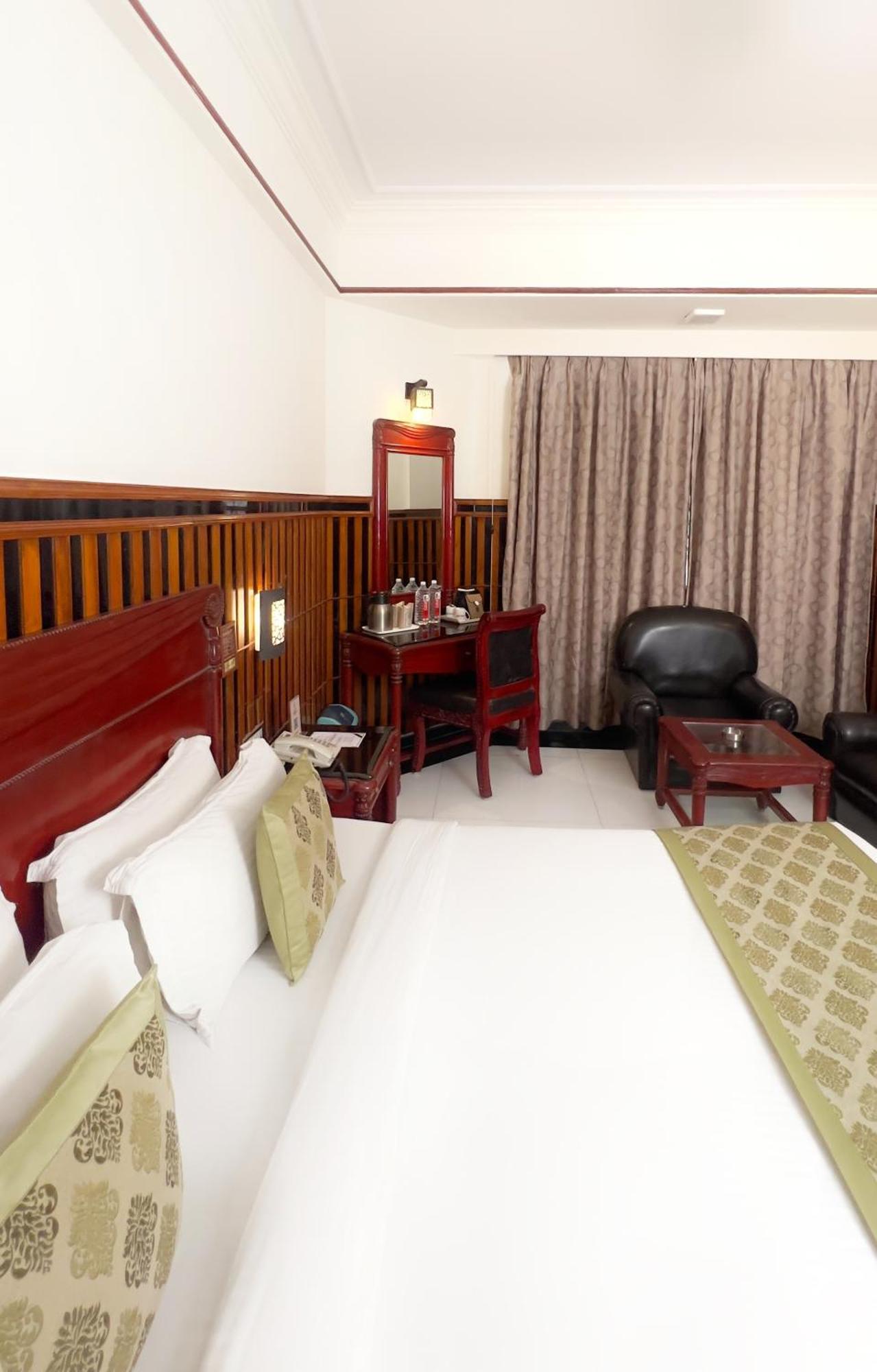 Mera Mann Hotel